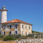 Beautiful Close To * Бібіоне