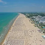 Beautiful Close To Бібіоне