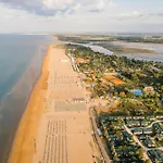 Апартаменти Beautiful Close To *