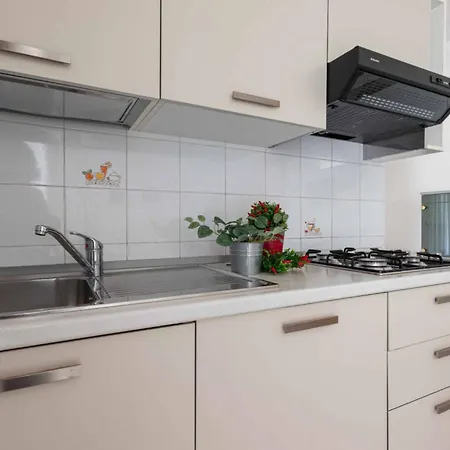 Beautiful Close To * Бібіоне