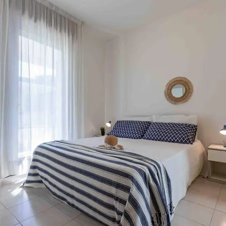 Beautiful Close To Апартаменти *